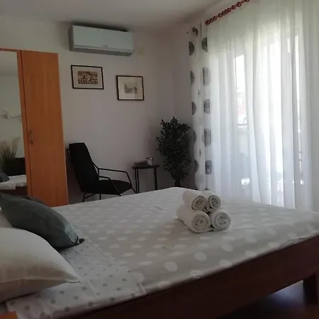 Apartment 4 Me Trogir