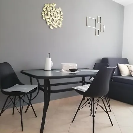 Apartment 4 Me