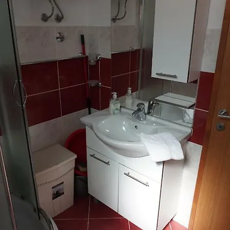 4 Me Apartament *